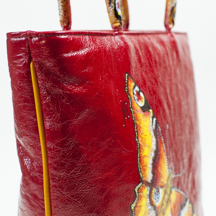 Borsa rossa con farfalla Borsa rossa con farfalla