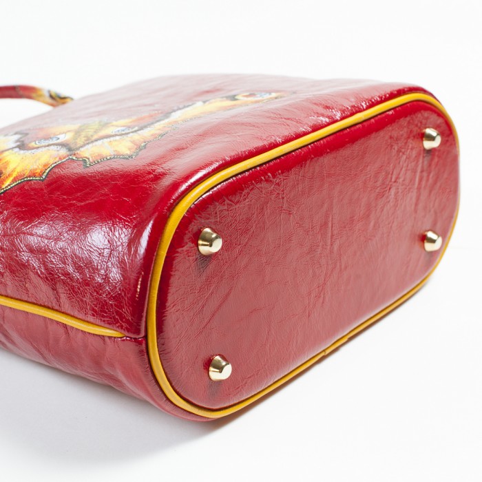 Borsa rossa con farfalla Borsa rossa con farfalla