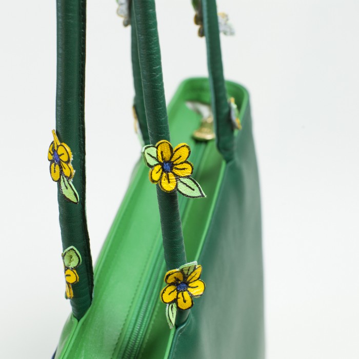 Borsa verde con coppia pop